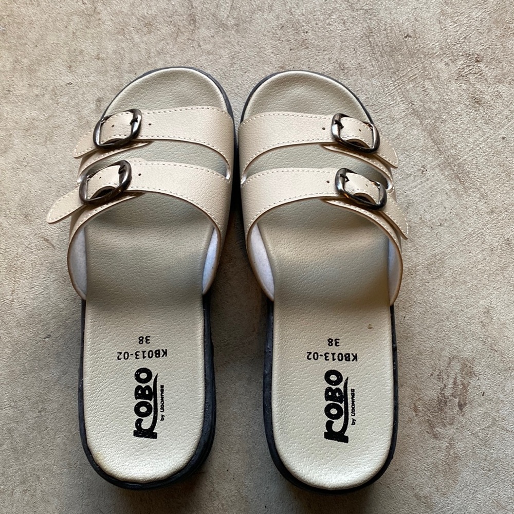 Beige/brown slides, slight platform 1.5”, size 38 brand new